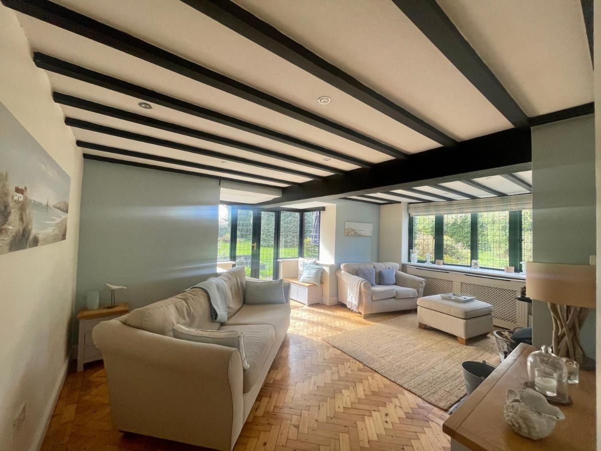 Thornton House Private Country House Thornton Hough Entire House Sleeps 6 Wirral Exteriör bild